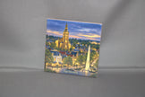 Keramisch tegeltje Apeldoorn by Night met stadssilhouet – uniek souvenir of cadeau voor Apeldoorners