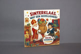 Keramisch tegeltje 'Sinterklaas, wat een gezelligheid! Pakjes, pepernoten & plezier' met kleurrijke Sinterklaasprint – sinterklaas cadeau