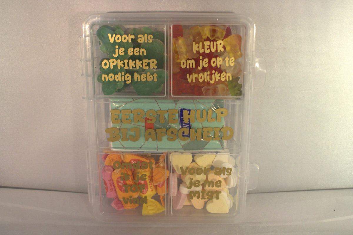 Afscheidscadeau collega snoepbox met tekst Eerste Hulp Bij Afscheid EHBA - leuk afscheidsgeschenk