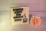 Keramisch tegeltje 'Binnenkort een bakkie doen' met koffiekopje en hartjes – gezellig koffie cadeau voor vrienden