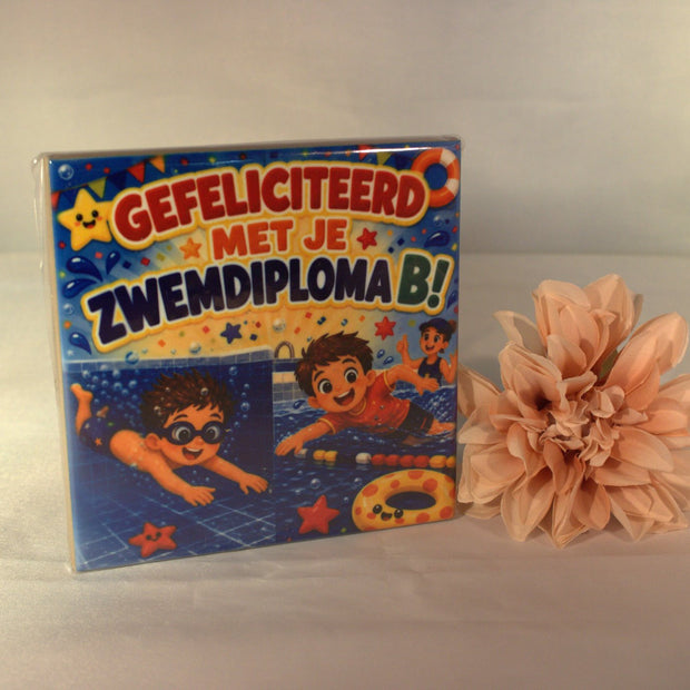 Keramisch tegeltje cadeau zwemdiploma B met tekst Hoera geslaagd - leuk cadeau voor zwemdiploma