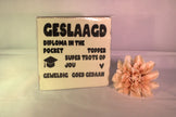 Keramisch tegeltje 'Geslaagd – diploma in the pocket, topper, super trots op jou, geweldig goed gedaan' met afstudeerhoed – feestelijk geslaagd cadeau