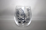 Transparant glas met kerst sneeuw afbeelding Kerstman en cadeautje – feestelijk drinkglas of waxinelichtje kerstdecoratie
