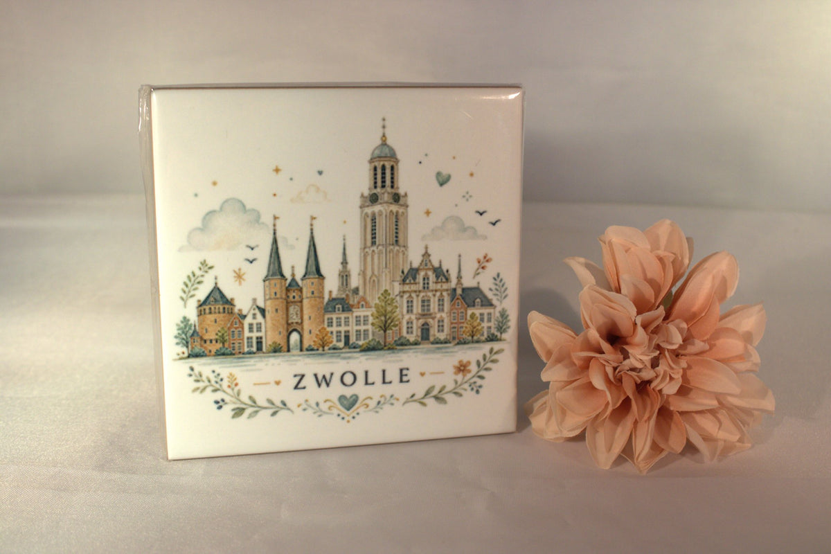 Keramisch tegeltje skyline Zwolle aquarel met Peperbus toren Sassenpoort en historische gebouwen – cadeau uit Zwolle woondecoratie

