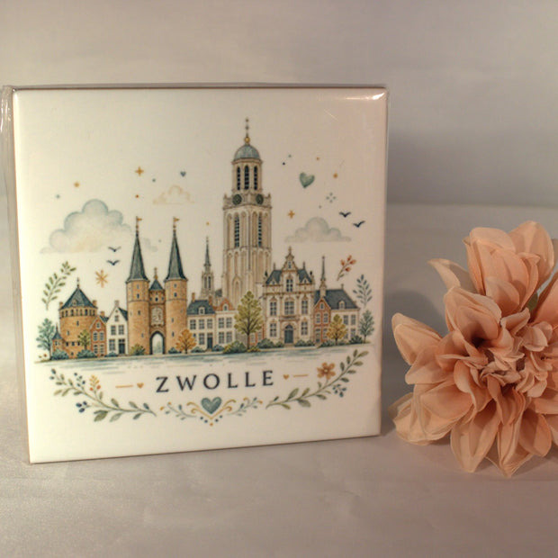 Keramisch tegeltje skyline Zwolle aquarel met Peperbus toren Sassenpoort en historische gebouwen – cadeau uit Zwolle woondecoratie

