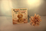 Keramisch tegeltje De Beste Therapeut Heeft 4 Voeten en Een Vacht met schattige golden retriever puppy – grappig cadeau honden- of kattenliefhebber

